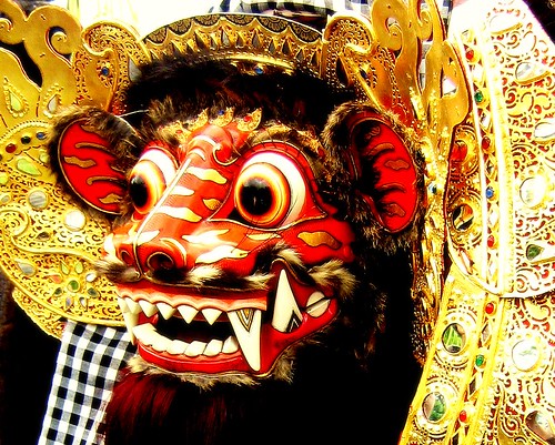 Barongan misteri topeng Fizz Fairuz