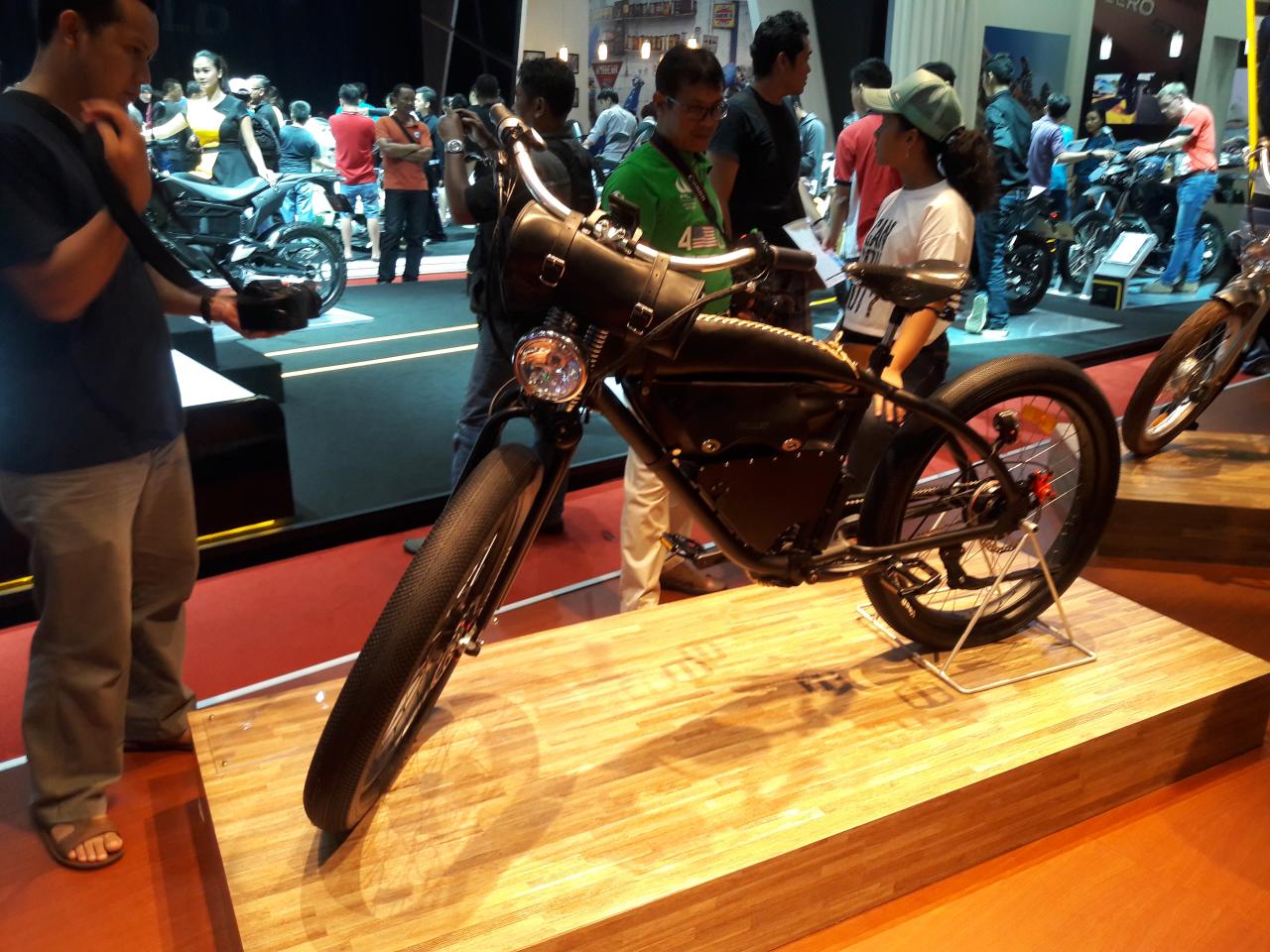 Yang Bening-Bening di IIMS 2016 (16 APRIL 2016)
