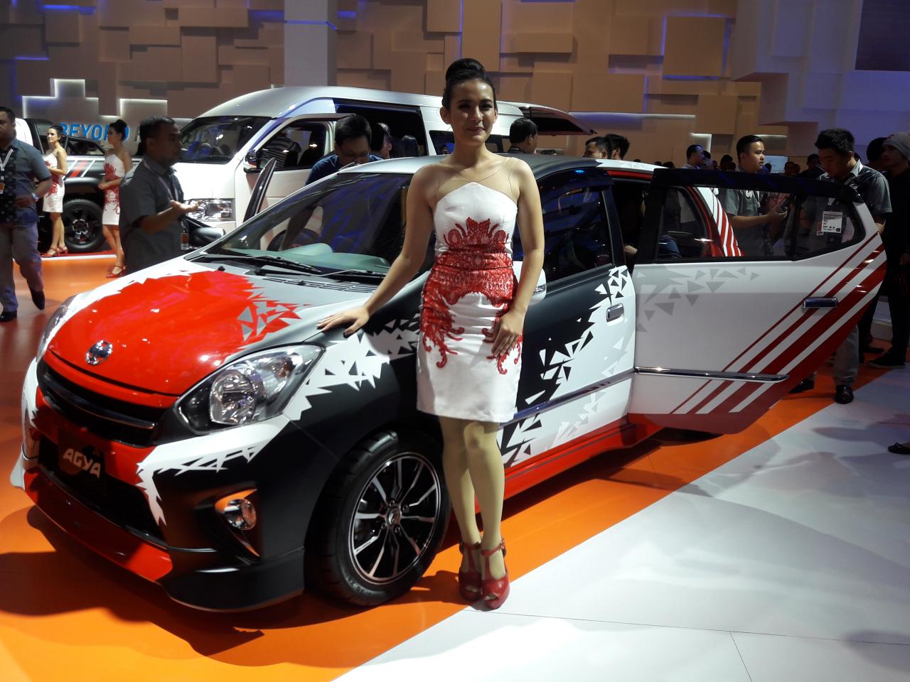 Yang Bening-Bening di IIMS 2016 (16 APRIL 2016)