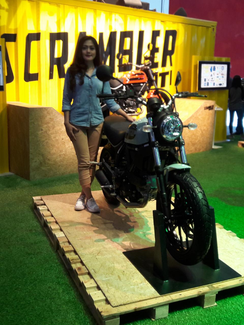 Yang Bening-Bening di IIMS 2016 (16 APRIL 2016)