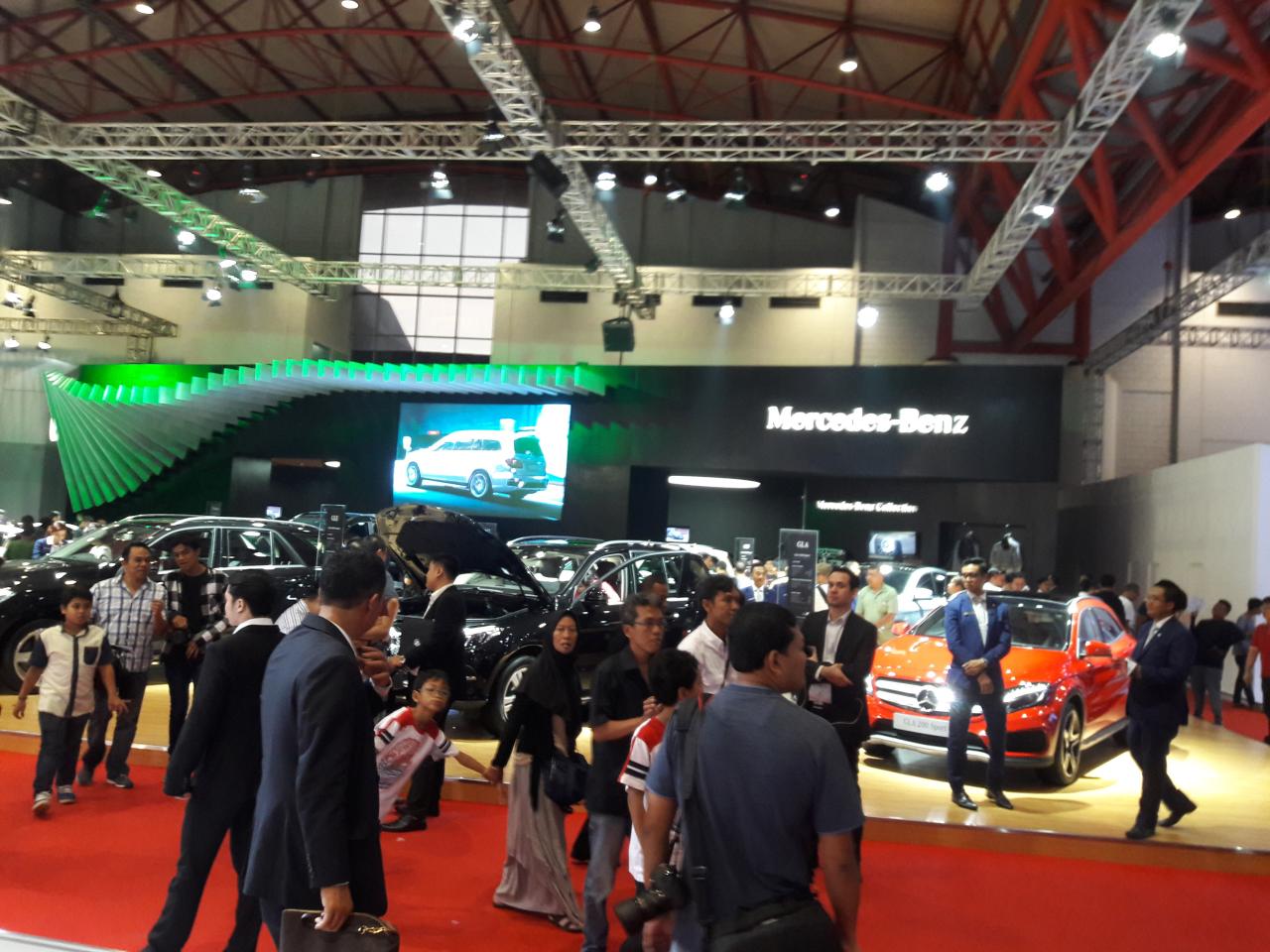 Yang Bening-Bening di IIMS 2016 (16 APRIL 2016)
