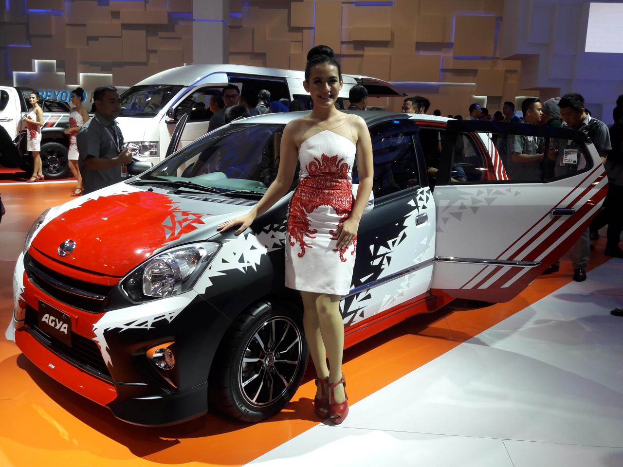 Yang Bening-Bening di IIMS 2016 (16 APRIL 2016)