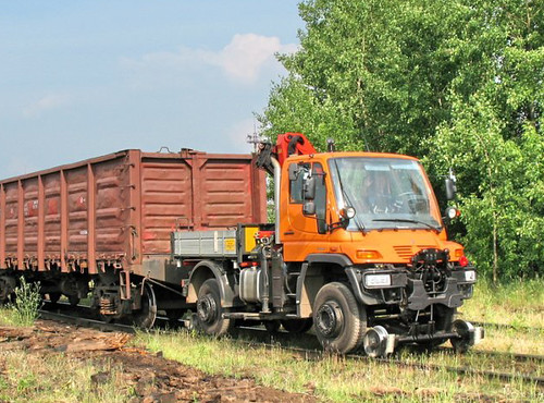 Hi-Rail Modern Trucks, Mobil yg dapat berjalan di rel kereta