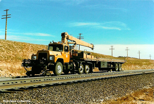 Hi-Rail Modern Trucks, Mobil yg dapat berjalan di rel kereta