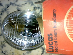 stoplamp dan headlamp.