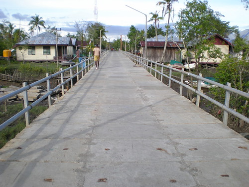 &#91;UNIK&#93;Agats, Kota di Atas bilah Papan &#91;di PAPUA&#93;