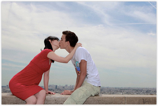 gadis cantik dengan misi mencium 100 pria asing di paris