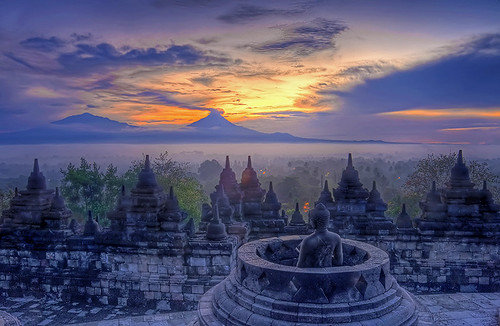 20 Foto Fantastis Borobudur &amp; Candi Lain Karya Fotografer