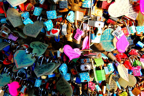 &quot;Love Lock&quot;, Mengabadikan Cinta lewat Gembok di N Seoul Tower