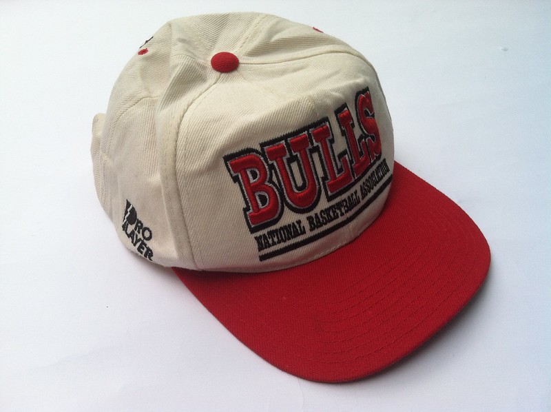 VARSITY CHICAGO BULLS original size M