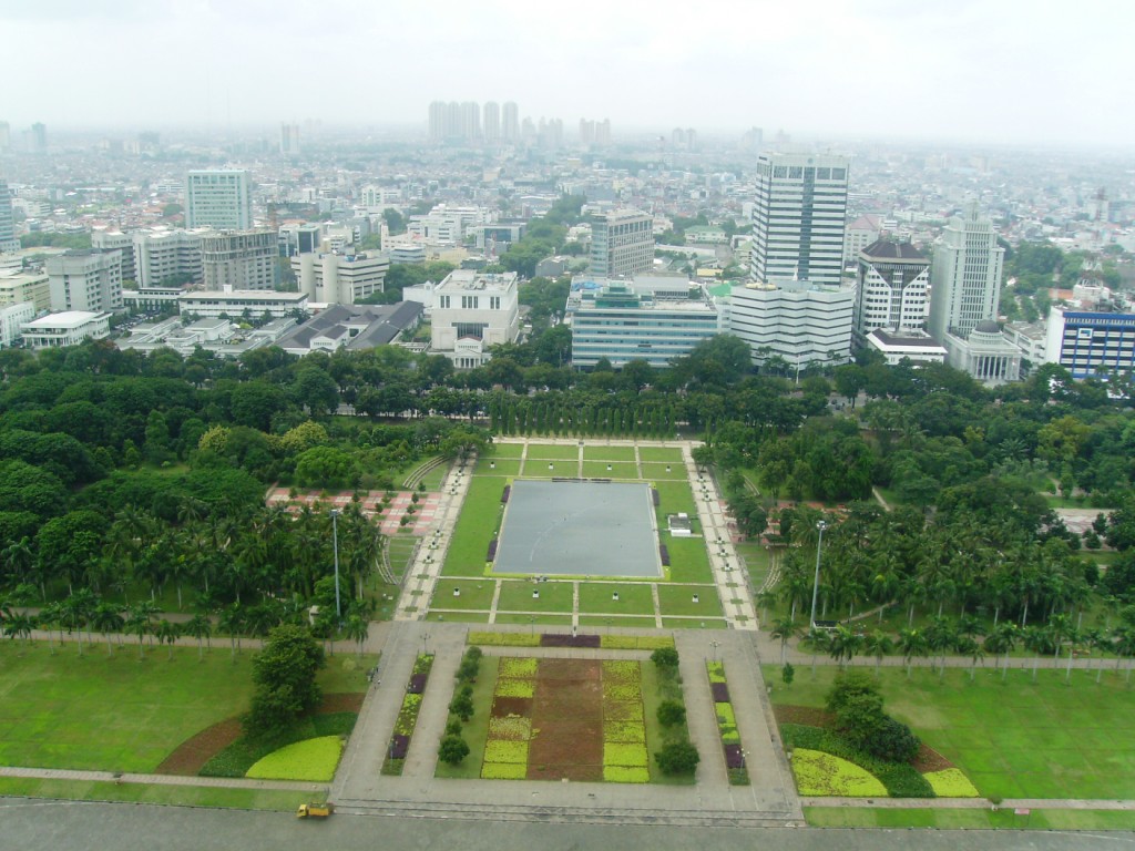 Kota Terbesar di Indonesia di malam hari. Keren gan!!