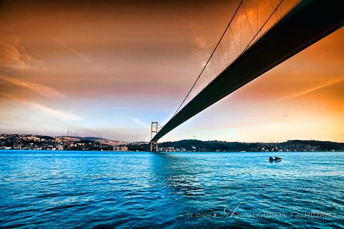 Jembatan Bosphorus, penghubung antara 2 benua ! (With Vid+ !)