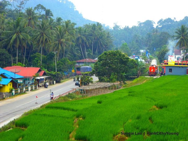 Serunya Jalan² Naik Kereta Api Wisata Danau Singkarak