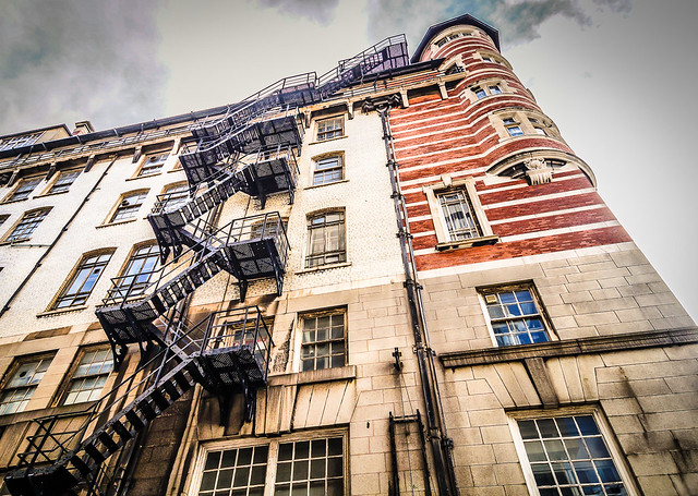 24 Foto Tangga Yang Mengagumkan