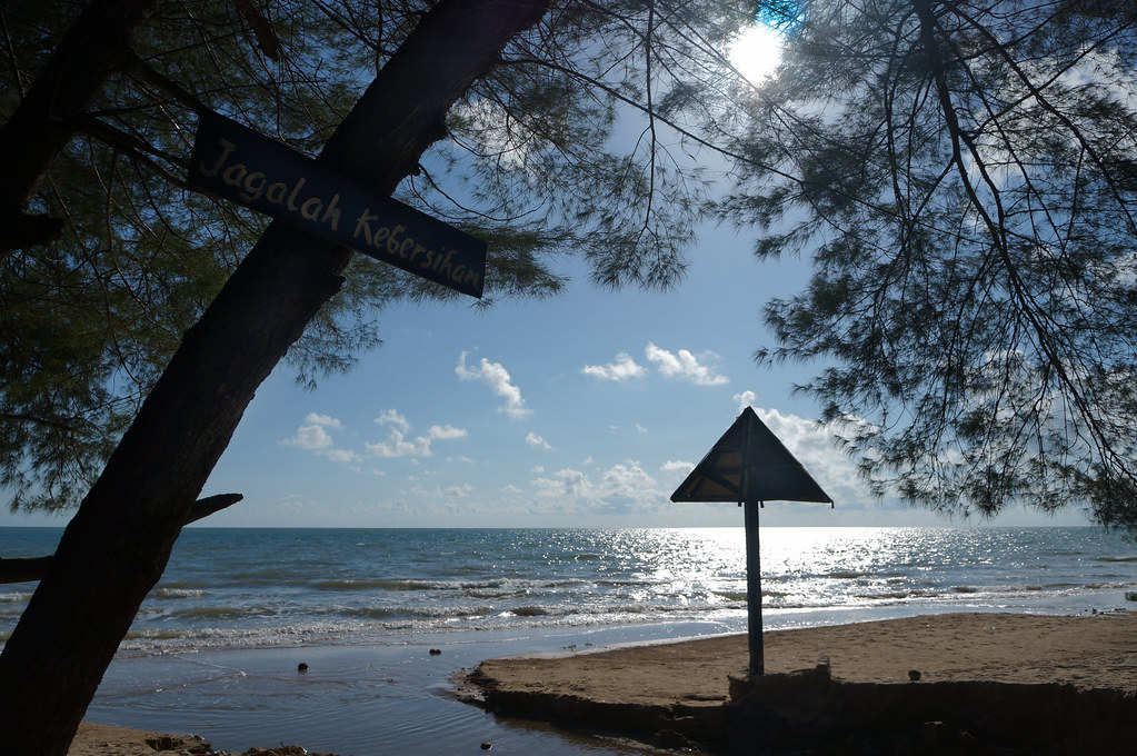 ~~~Pantai lombang sumenep, a hidden paradise in madura with, panta dengan cemara u~~~
