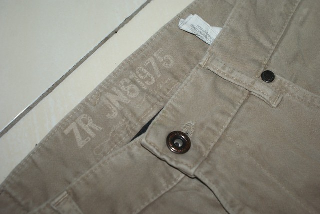 BUZZ RICKSONS DARTISAN DIOR TOPMAN ZARA H&M DICKIES CARHART UNIQLO BEAMS SALEWA Chino
