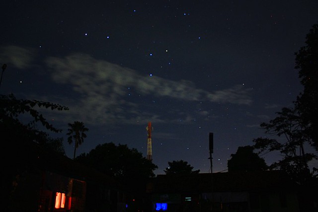 nongkrong-bareng-bulb-slow-speed-and-night-photography