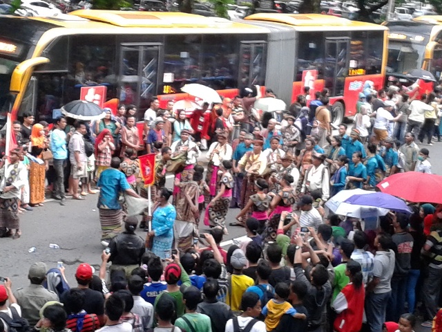 Meriahnya Pawai World Heritage Festival 2013 di kawasan Monas, Jakarta