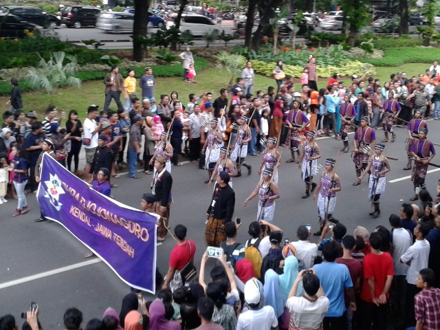 Meriahnya Pawai World Heritage Festival 2013 di kawasan Monas, Jakarta