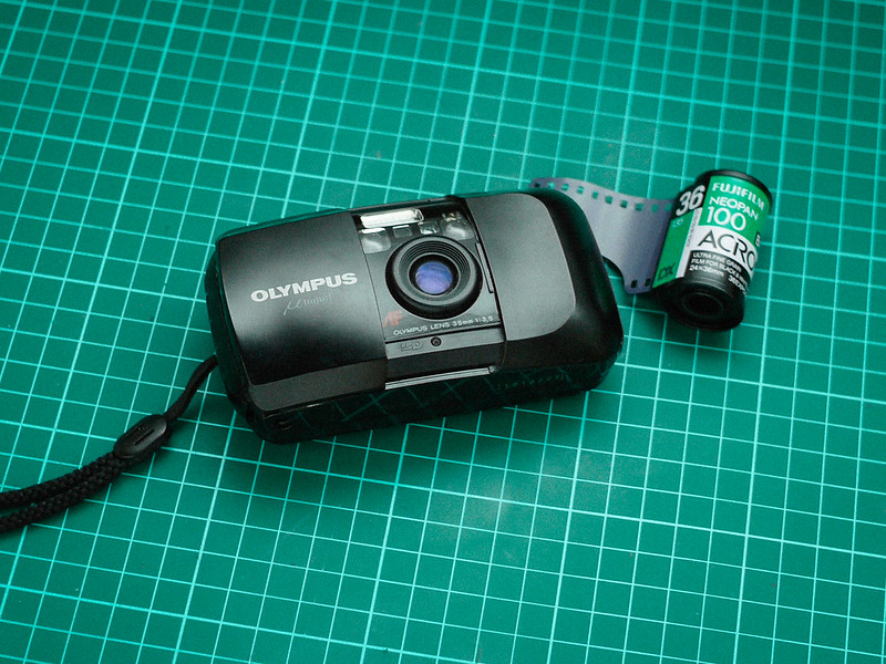 warung-ngumpul-penggemar-kamera-analog---part-4