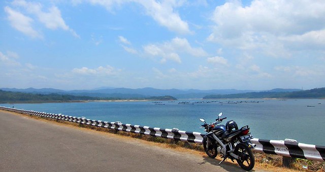 suka--piknik--naik-motor-masuk-dulu-yuk