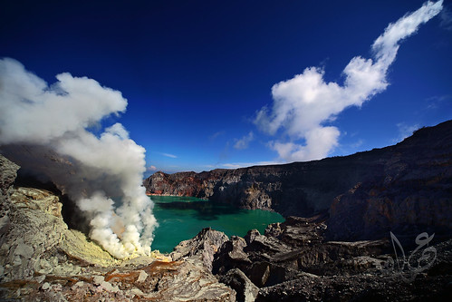 Kawah Ijen - Sebuah gunung yang penuh keindahan