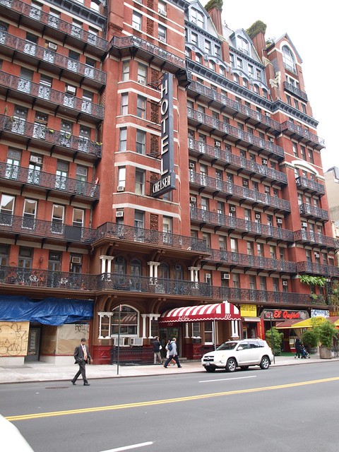 6 Hotel Mewah ini Terkenal dengan Keangkerannya