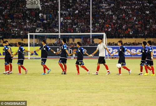 arema-indonesia--aremania-kaskus--season-2012-13