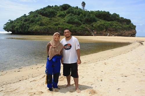 keindahan-pantai-ndrini-di-jogjakarta