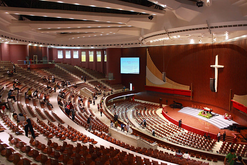 WOW! Must See ,Ini dia Gan Gereja-Gereja Kristen terbesar di Indonesia