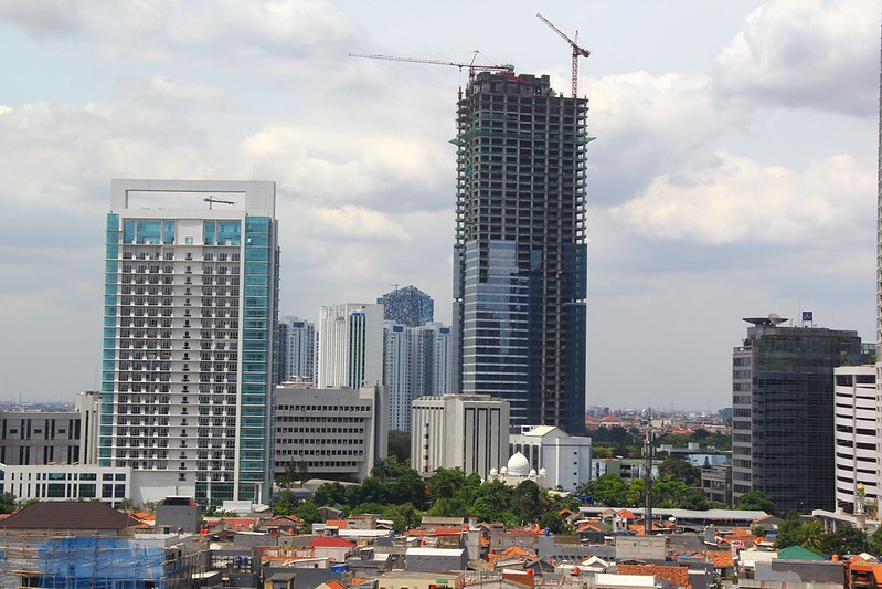 Bangunan Tertinggi dan First supertall in Indonesia, The Cemindo Tower.