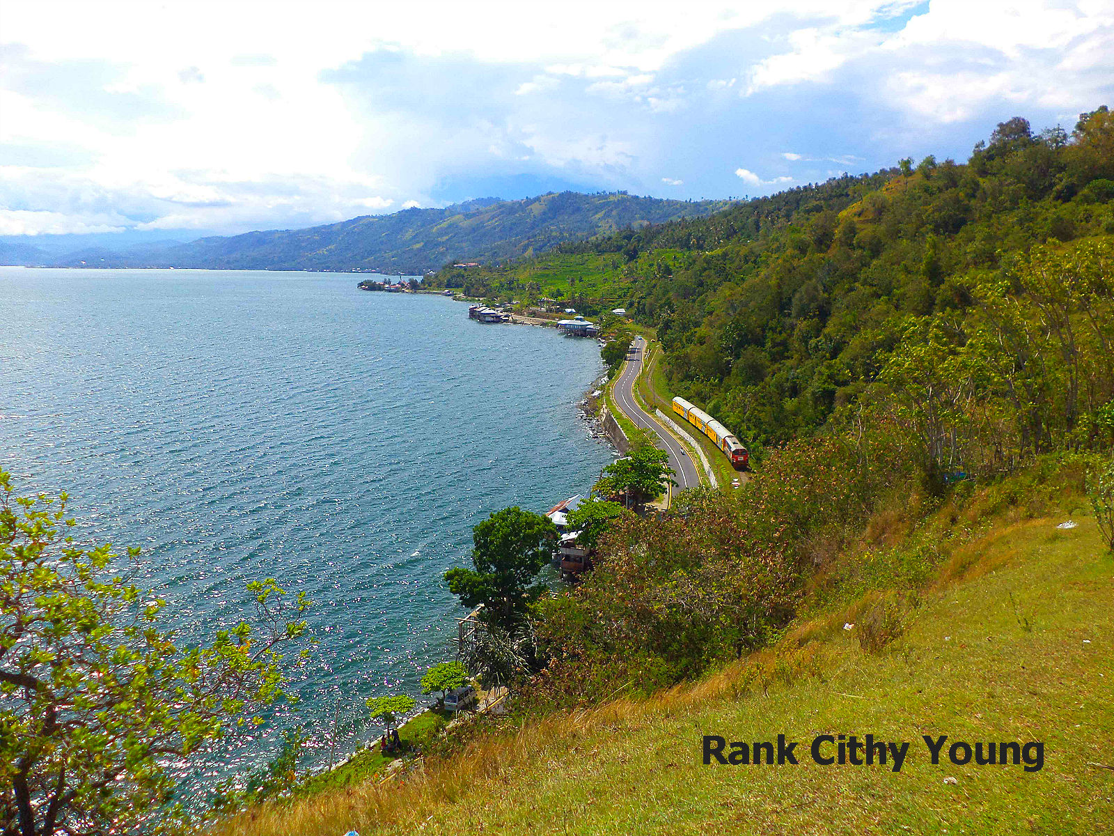 Serunya Jalan² Naik Kereta Api Wisata Danau Singkarak