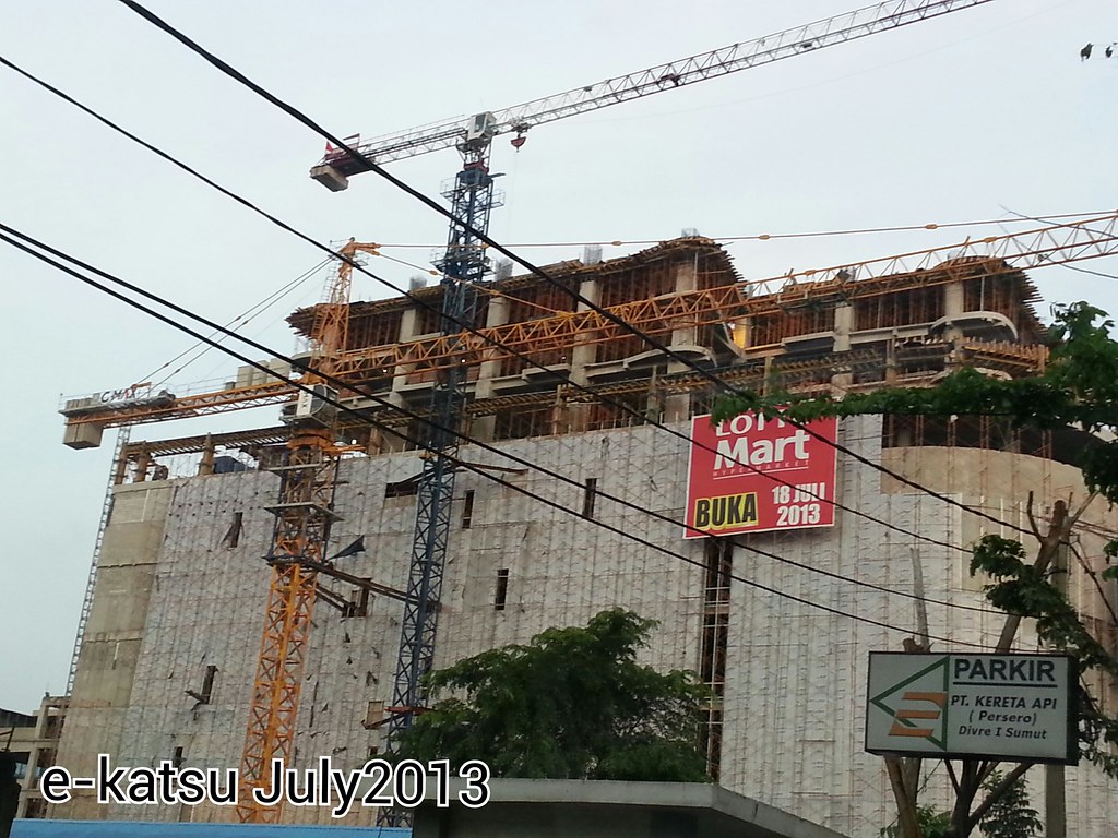 Tanpa IMB, Lotte Mart Dibiarkan Berdiri di Medan