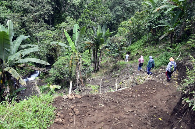 &#91;CATPER&#93; Treking Ringan ke Air Terjun SEKEPER Lombok Utara