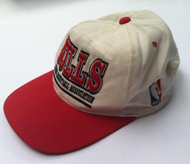 VARSITY CHICAGO BULLS original size M