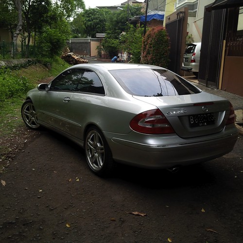 MERCEDES BENZ CLK 240 AVANTGARDE (C209) TH.2003 FULL OPTION AND ORIGINAL