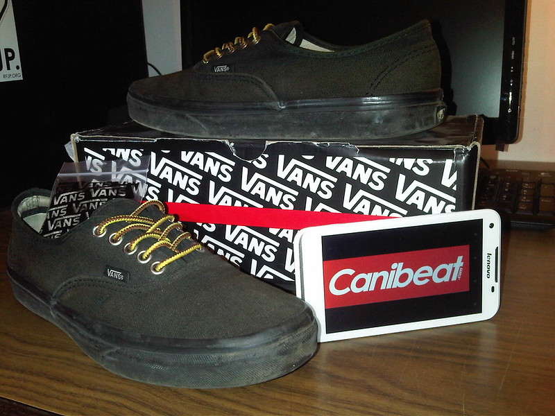 vans authentic canvas black