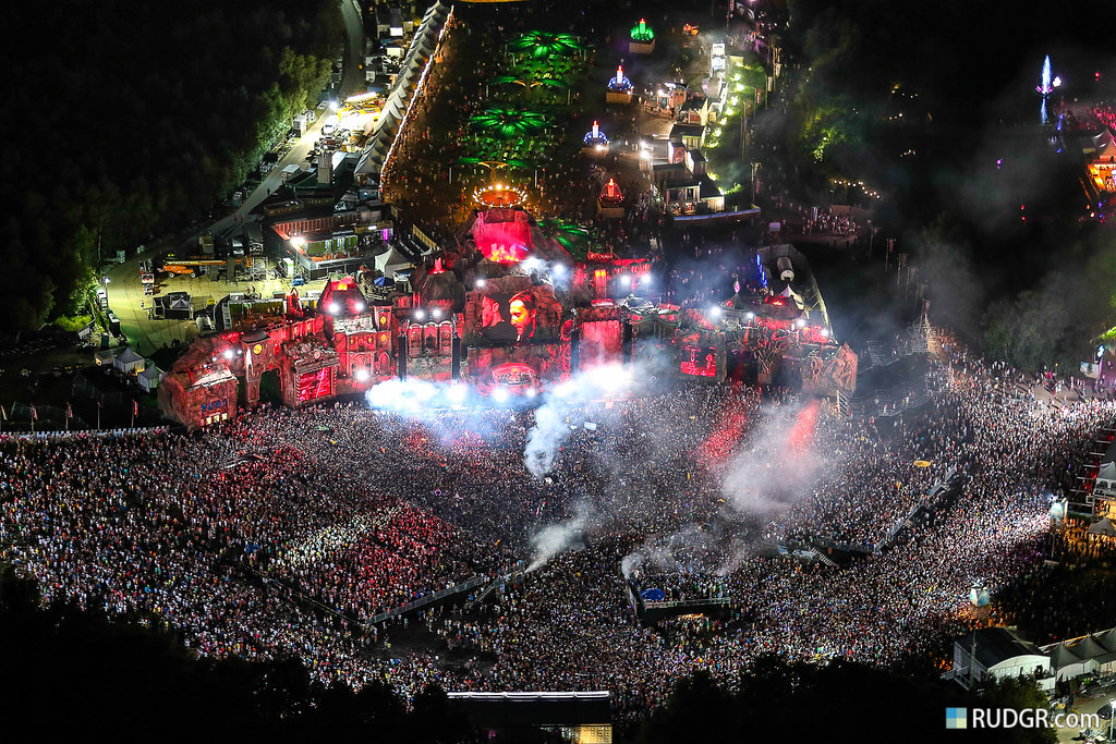 Tomorrowland festival musik EDM terbesar di dunia