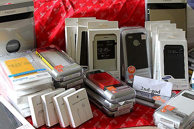 Spigen for Smartphone - Harga berani di ADU!