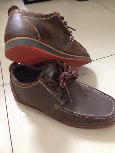 **WTS CASUAL SHOES MURAHHHHH!**