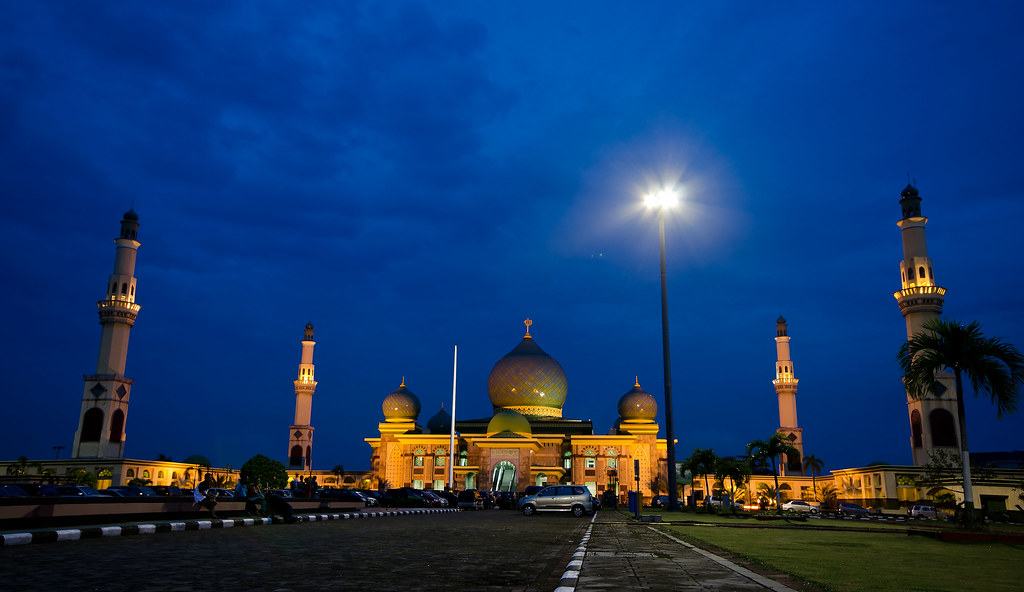 empat-masjid-terindah-di-indonesia