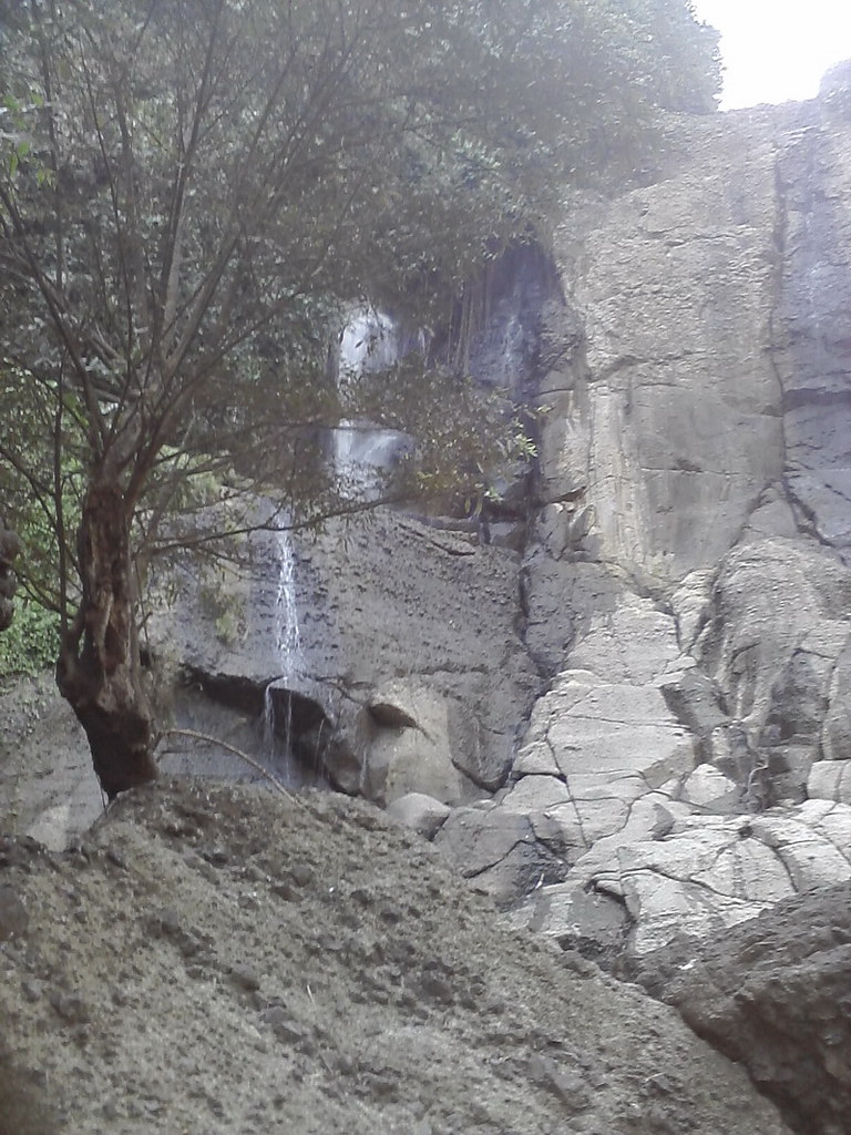 curug caweni sukabumi