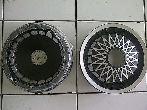 WTS Knalpot Vespa knalpot Racing PINASCO dan Velg Racing Vespa FAitalia(NOS