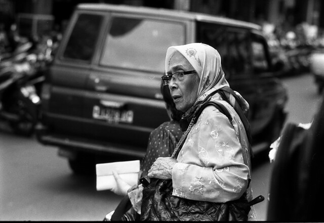 warung-ngumpul-penggemar-kamera-analog---part-5