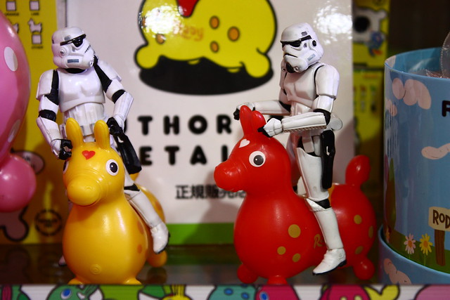 Para Troopers yang Berperilaku Buruk &#91;Photo Bercerita&#93;