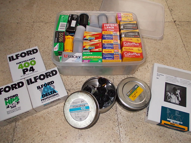 warung-ngumpul-penggemar-kamera-analog---part-4