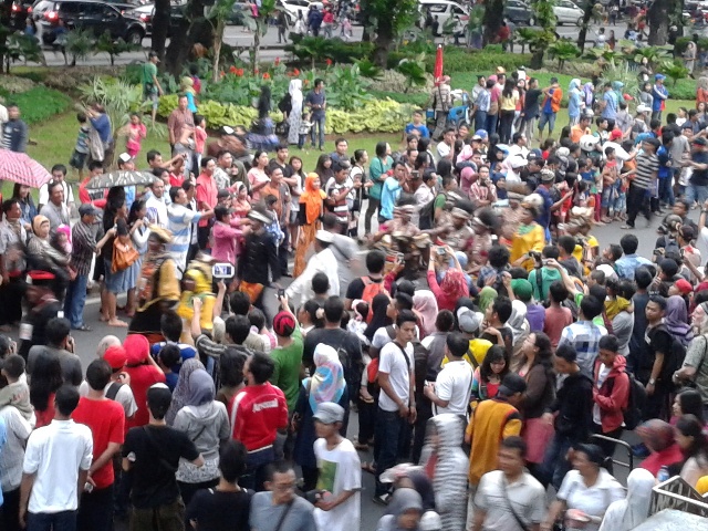 Meriahnya Pawai World Heritage Festival 2013 di kawasan Monas, Jakarta