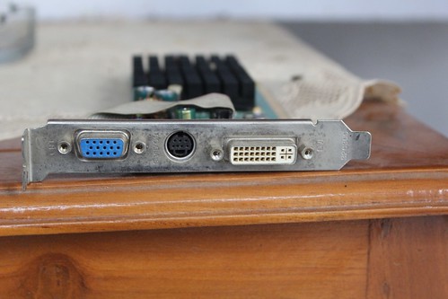 VGA ATI All in Wonder X800 XT 100-714200 Radeon X800XT 256MB 256-bit GDDR3