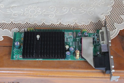 VGA ATI All in Wonder X800 XT 100-714200 Radeon X800XT 256MB 256-bit GDDR3