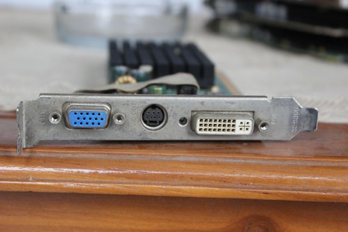 VGA ATI All in Wonder X800 XT 100-714200 Radeon X800XT 256MB 256-bit GDDR3
